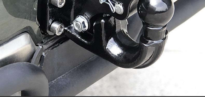 EUROPEAN-STYLE ANTLBOTTOM TRAILER HOOK